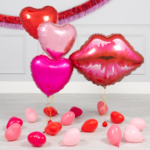 Rozā skūpsti Valentīndienas balonu kompozīcija
