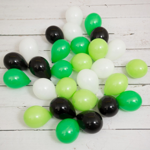 Iepakojumā 28 ballīšu baloni Football